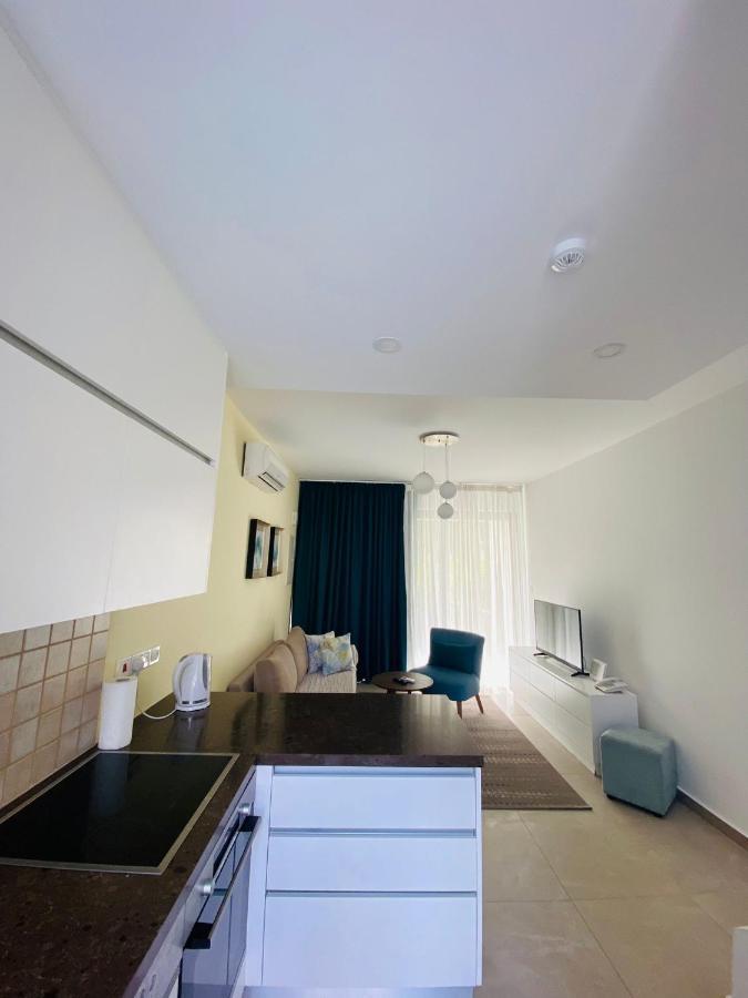 Victoria Suites Paphos Eksteriør billede